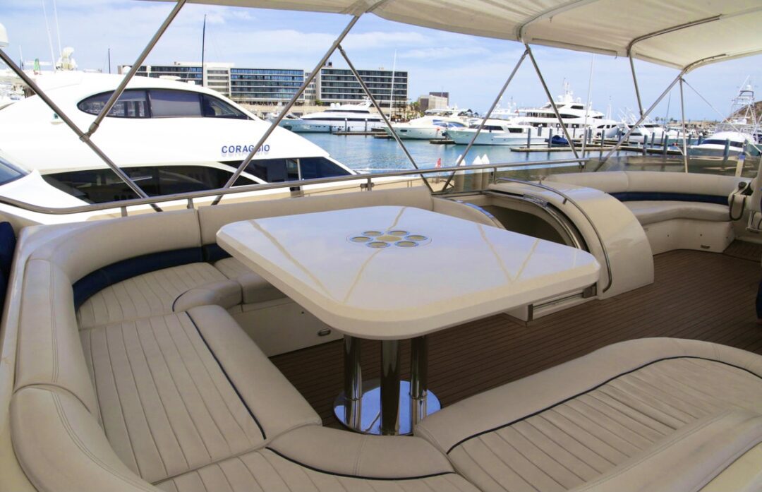 Luxury 100-ft Yacht Experience in Cabo – Private Chef & Open Bar (4 Hours) - Imagen 18